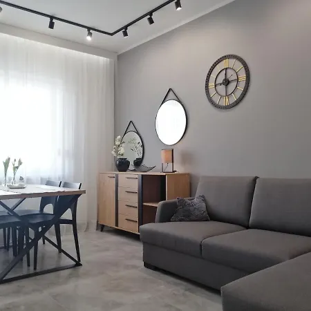 Apartmán Noce W Jelonce - Nowoczesny Typu W Centrum Jeleniej G - Z Garazem Dla 1-4 Osob *